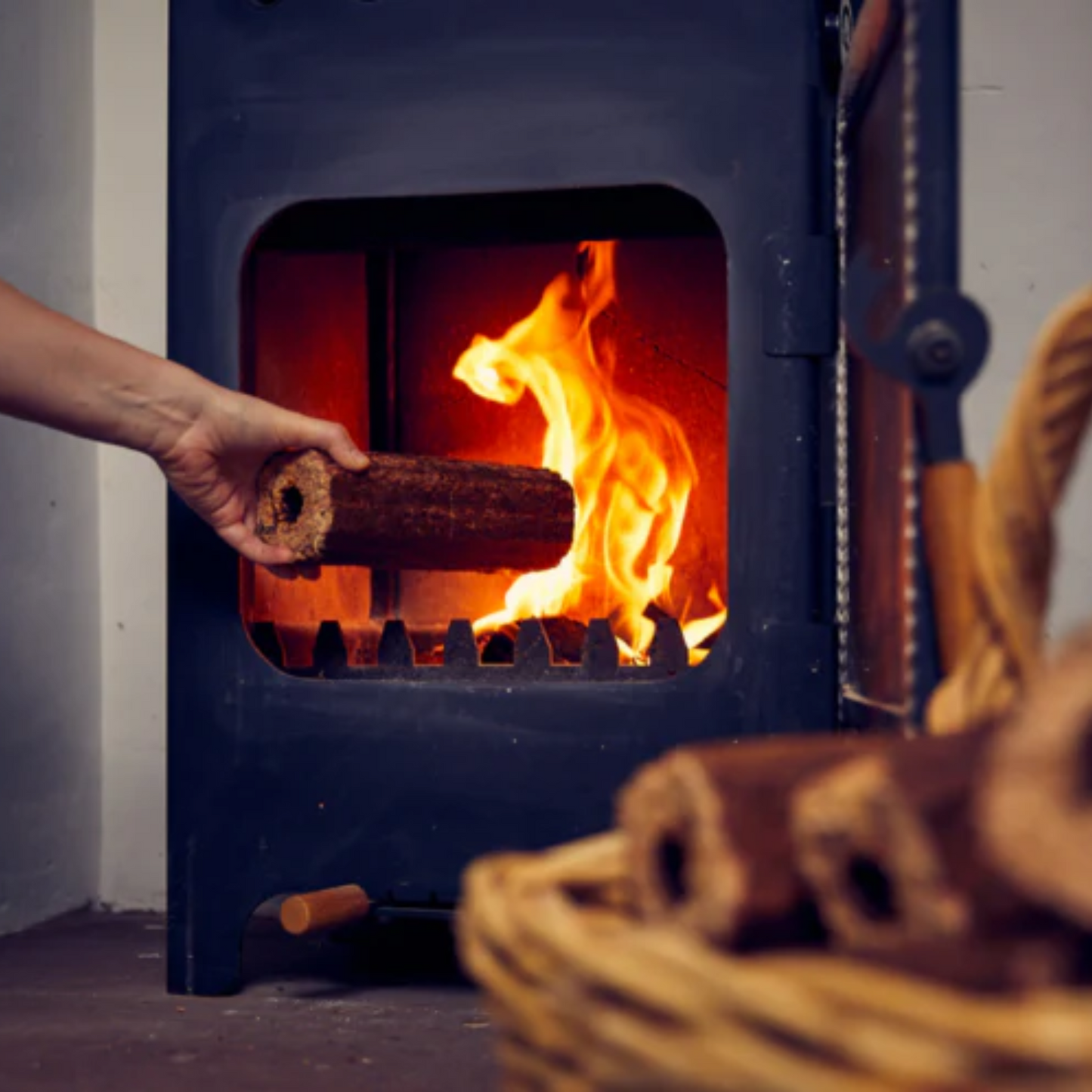Lovely Logs Pini Kay Oak Hardwood Briquettes